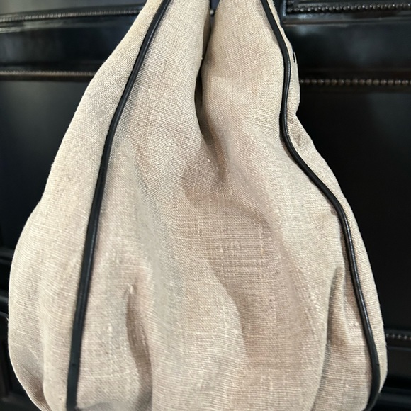 ‼️SOLD‼️ 💯% Authentic Fendi Mia Bag - Picture 13 of 15